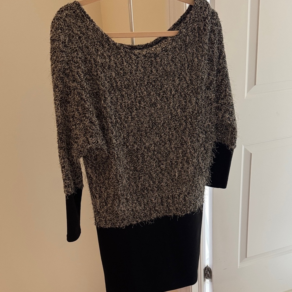 Women's Black and Gray Sweater